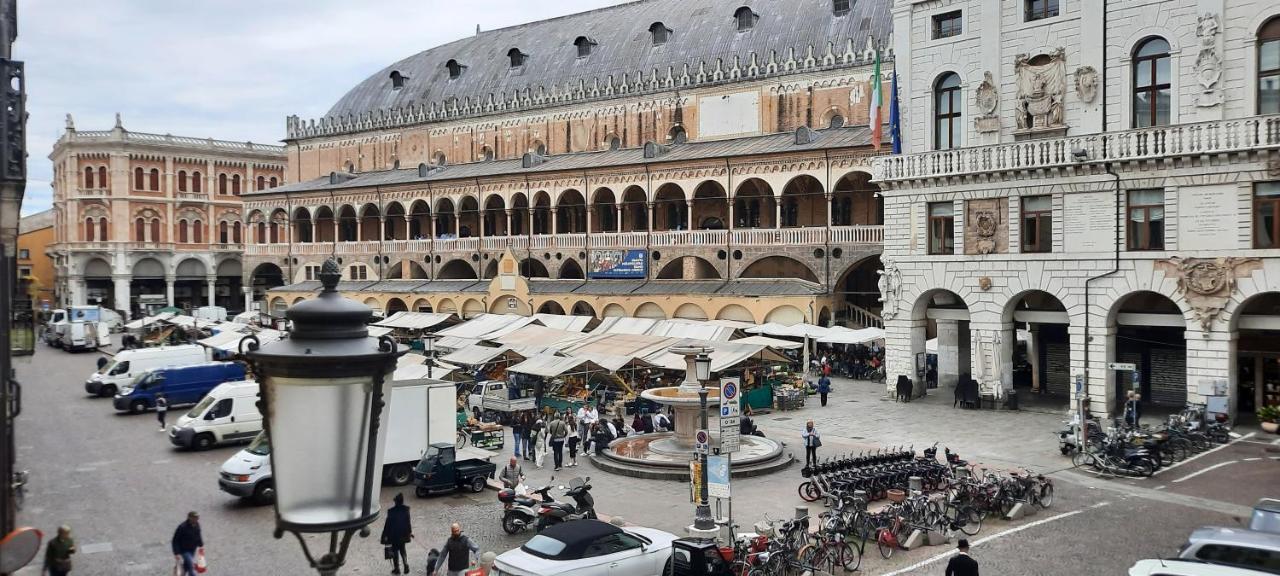Padovaresidence Apartments - Vista Piazza Delle Erbe E Palazzo Della Ragione Buitenkant foto